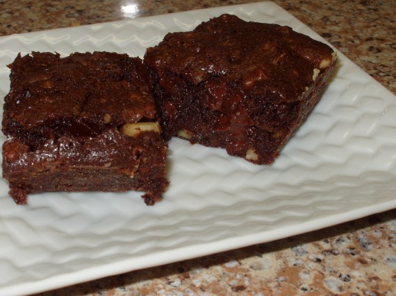 Holy Cow!  Does that look like fudgy brownies or what?